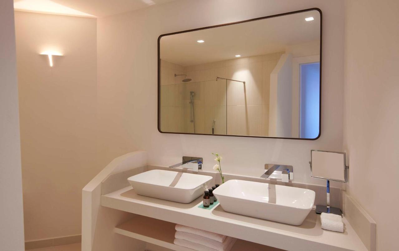 Baia Di Chia Resort Sardinia, Curio Collection By Hilton Exterior photo