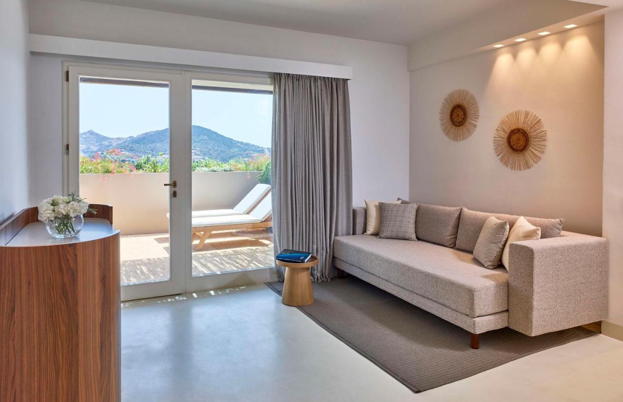 Baia Di Chia Resort Sardinia, Curio Collection By Hilton Exterior photo