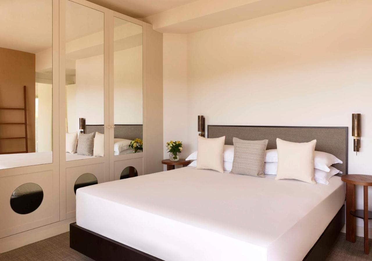 Baia Di Chia Resort Sardinia, Curio Collection By Hilton Exterior photo