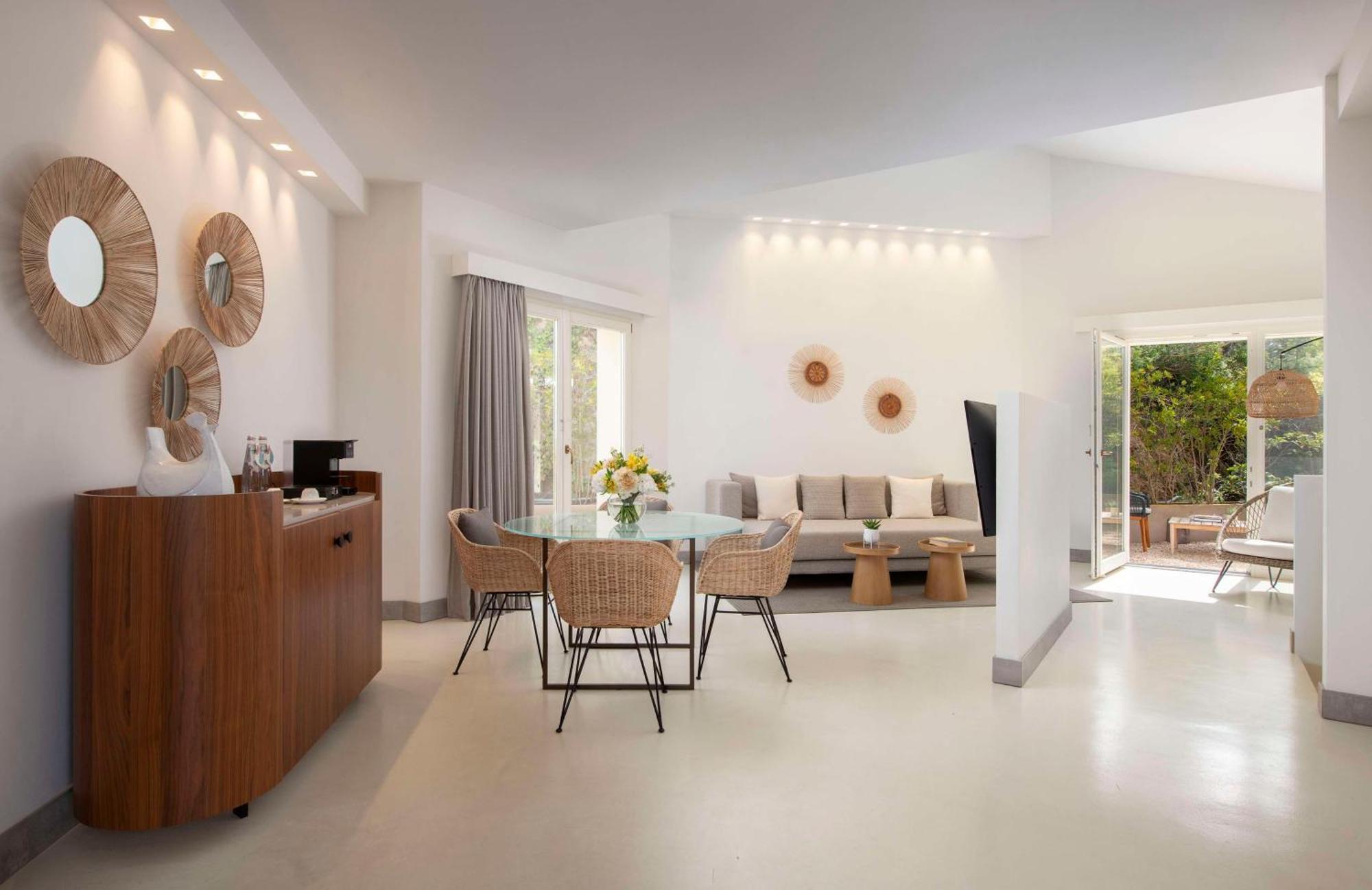 Baia Di Chia Resort Sardinia, Curio Collection By Hilton Exterior photo